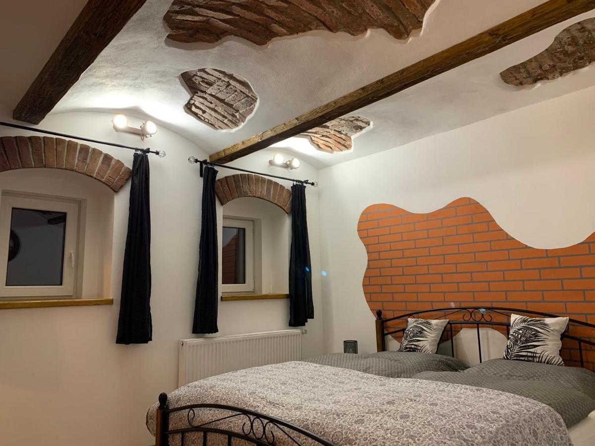 Apartmany Pod Kloboukem Яхимов Екстериор снимка